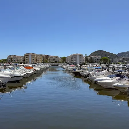 아파트 Le Bleu Marina *