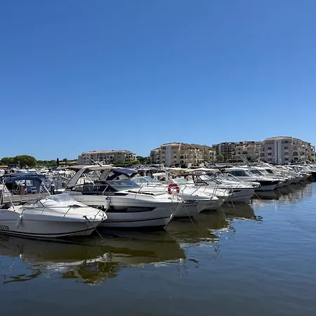 Le Bleu Marina Apartamento *