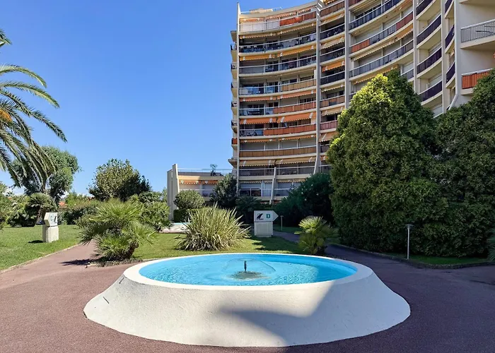 Апартаменты Le Bleu Marina