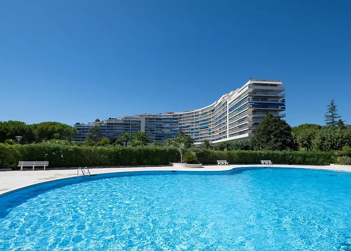 Апартаменты Le Bleu Marina Мандельё-ла-Напуль