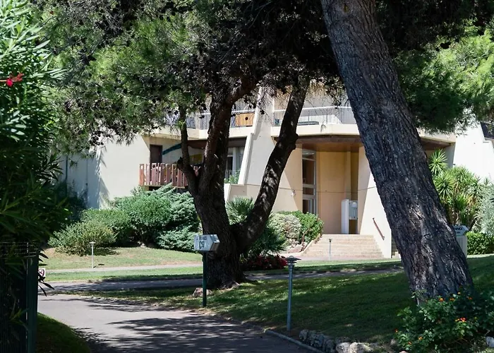 Le Bleu Marina Апартаменты Мандельё-ла-Напуль